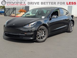 Used 2021 Tesla Model 3 Standard Range Plus image 1