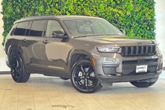 Used 2023 Jeep Grand Cherokee L Laredo image 1