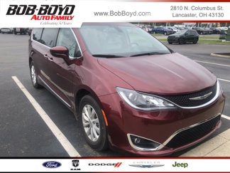 Used 2017 Chrysler Pacifica Touring-L image 1