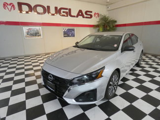 Used 2024 Nissan Altima 2.5 SV image 1