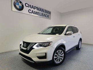 Used 2017 Nissan Rogue SV image 1
