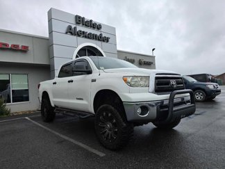 Used 2012 Toyota Tundra 4x4 CrewMax image 1