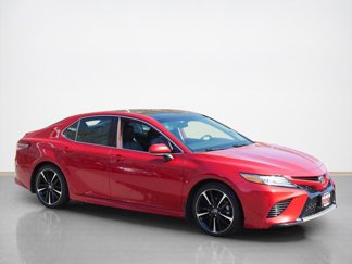 Used 2019 Toyota Camry XSE image 1