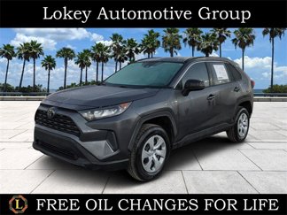 Used 2020 Toyota RAV4 LE image 1