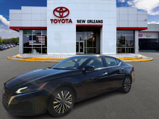 Used 2023 Nissan Altima 2.5 SV image 1