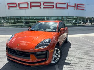 Used 2025 Porsche Macan image 1