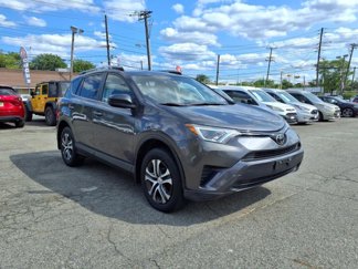Used 2017 Toyota RAV4 LE image 1