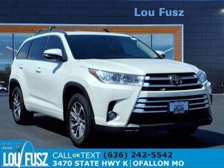 Used 2017 Toyota Highlander XLE image 1