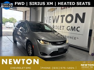 Used 2020 Chrysler Pacifica Touring-L image 1