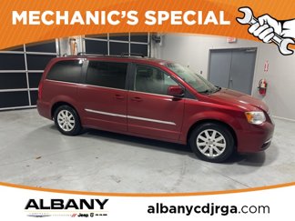 Used 2015 Chrysler Town & Country Touring image 1