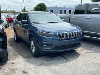 Used 2019 Jeep Cherokee Latitude w/ Cold Weather Group image 1