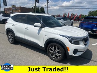 Certified 2022 Kia Seltos EX image 1