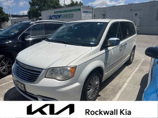 Used 2013 Chrysler Town & Country Touring-L w/ Driver Convenience Group image 1