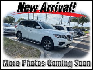 Used 2019 Nissan Pathfinder S image 1