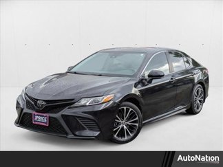 Used 2020 Toyota Camry SE image 1
