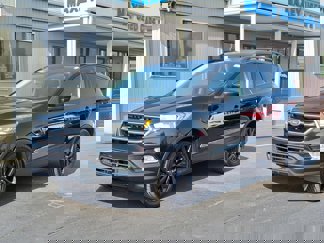 Used 2017 Ford Escape SE w/ Equipment Group 201A image 1