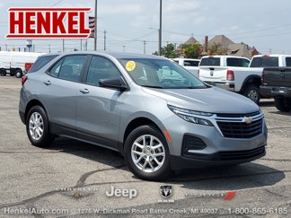 Used 2023 Chevrolet Equinox LS image 1