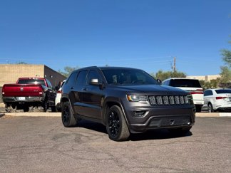 Used 2020 Jeep Grand Cherokee Altitude image 1