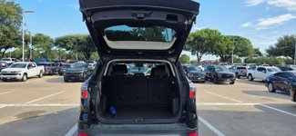 Used 2017 Ford Escape SE w/ SE Leather Comfort Package image 1