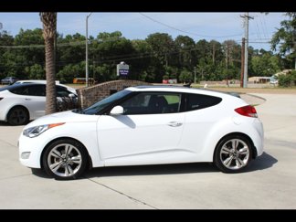 Used 2017 Hyundai Veloster Value Edition image 1