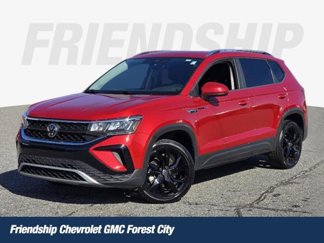 Used 2023 Volkswagen Taos SE image 1
