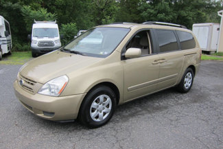 Used 2010 Kia Sedona LX image 1