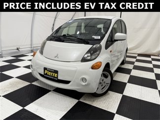 Used 2016 Mitsubishi i ES image 1