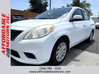 Used 2013 Nissan Versa SV image 1