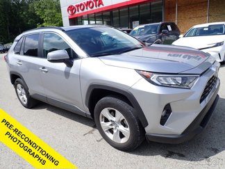 Used 2021 Toyota RAV4 XLE image 1