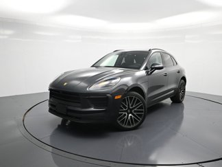 Certified 2022 Porsche Macan image 1