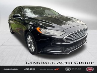 Used 2017 Ford Fusion SE w/ Fusion SE Technology Package image 1