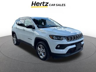 Used 2023 Jeep Compass Latitude image 1