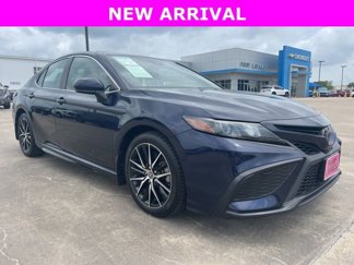 Used 2021 Toyota Camry SE w/ Carpet Mat Package (TMS) image 1