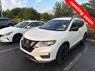 Used 2018 Nissan Rogue SV image 1