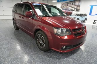 Used 2017 Dodge Grand Caravan GT image 1