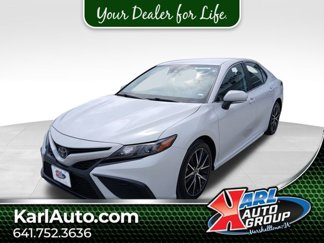 Used 2023 Toyota Camry SE image 1