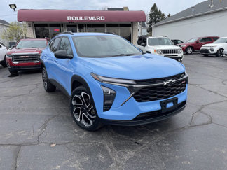 Used 2024 Chevrolet Trax RS image 1
