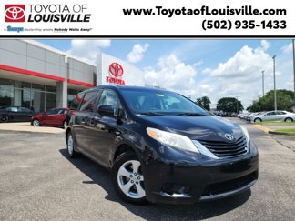 Used 2017 Toyota Sienna LE image 1