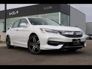 Used 2017 Honda Accord Touring image 1