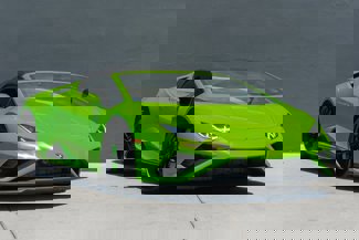 Used 2022 Lamborghini Huracan EVO image 1