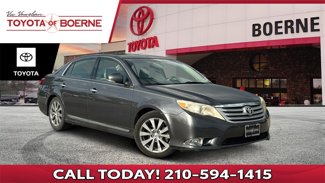 Used 2011 Toyota Avalon Limited image 1