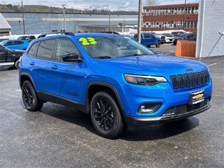 Used 2023 Jeep Cherokee Altitude Lux image 1