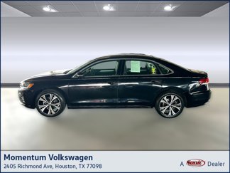 Used 2021 Volkswagen Passat 2.0T SE image 1
