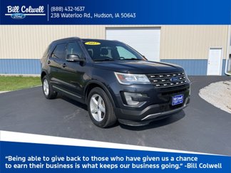Used 2017 Ford Explorer XLT image 1
