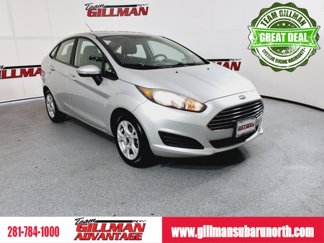 Used 2015 Ford Fiesta SE image 1