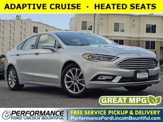 Used 2017 Ford Fusion SE image 1