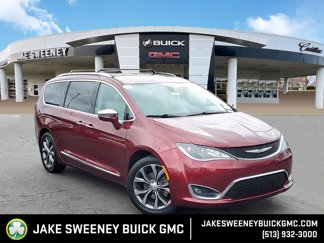 Used 2017 Chrysler Pacifica Limited image 1