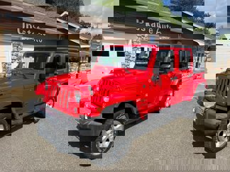 Used 2015 Jeep Wrangler Unlimited Sahara w/ Connectivity Group image 1
