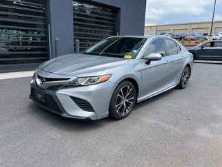 Used 2019 Toyota Camry SE image 1