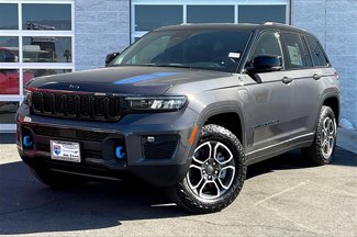 New 2024 Jeep Grand Cherokee Trailhawk w/ Luxury Tech Group III image 1